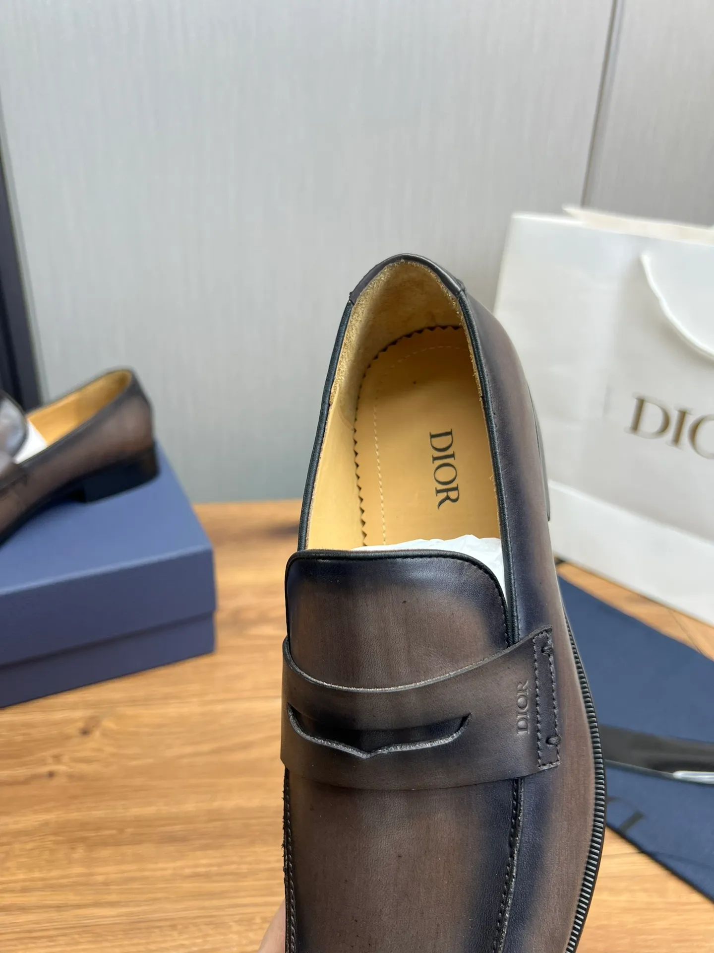 Men's men's shoes 💰540💰 Dior men's business casual leather shoes 👞all made of imported original brand leather, just to create a more comfortable wearing experience, upper: original cowhide ➕ imported cowhide lining, original non-slip and wear-resistant rubber outsole ✔️36-45 (45 non-returnable)